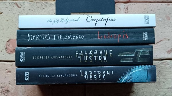 Siergiej Łukjanienko x4  Labirynt odbić - Fałszywe lustra - Brudnopis - Czystopis - okładka