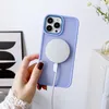 Magnetyczne etui z MagSafe Color Matte Case do iPhone 15 Pro Max - burgundowe