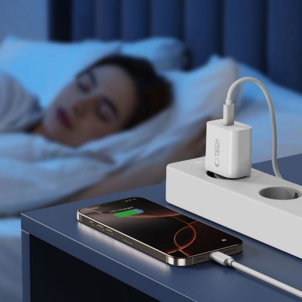 TECH-PROTECT NC20W 1-PORT ŁADOWARKA SIECIOWA  PD20W + KABEL TYP-C  WHITE
