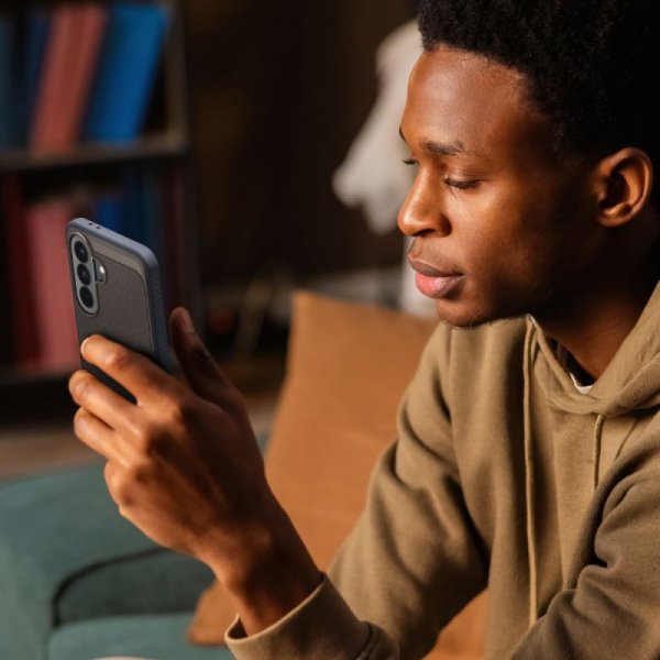 Etui Spigen Rugged Armor do Samsung Galaxy A37 5G Matte Black