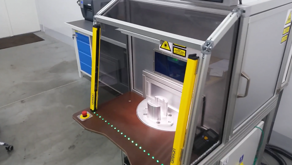 Laser cabinet for marking process with turntable