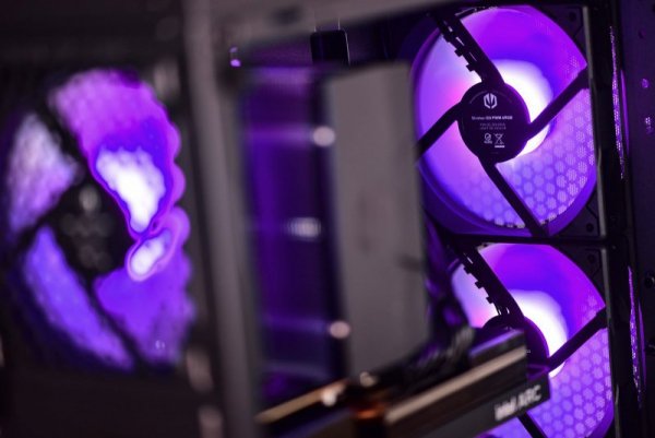 Komputer gamingowy Actina ENDORFY 5700X 32GB 1TB RX7800XT 750W no OS