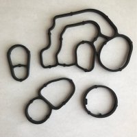 ZESTAW USZCZELEK CHŁODNICY OLEJU   SILNIK 2.8L CRD 68032202AA NITRO CHEROKEE/LIBERTY (KK) WRANGLER (JK)  