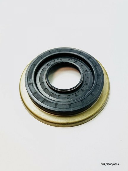 Rear Axle Shaft Seal for Dodge Charger Magnum Challenger 05-10 RWD DDP/LX/001A
