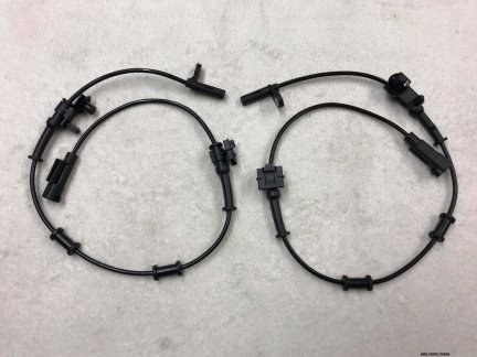 2 x Front ABS Sensor for Chrysler 300C / Charger 2011-2014 RWD ABS/300C/008A