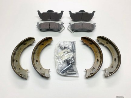 Parking Shoes, CERAMIC Pads & Fitting KIT for Commander XK 2006-2010 PBS/XK/004A