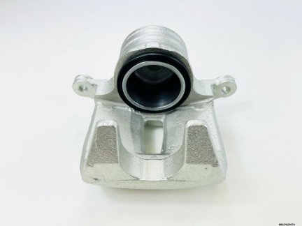Front Brake Caliper Right for INFINITI FX35 / FX45 2003-2008 BBC/NS/067A