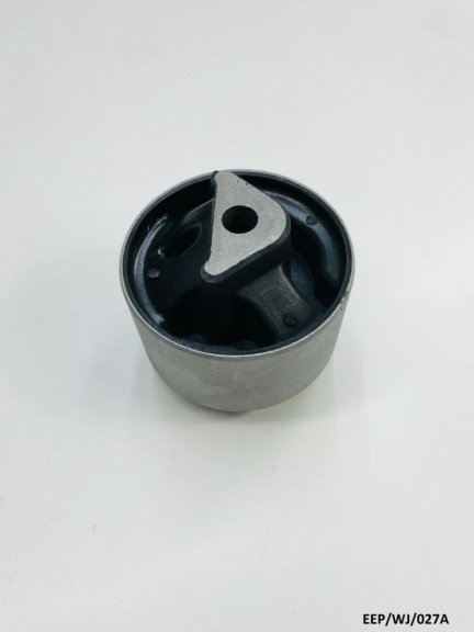 Left Engine Mount Bush for Jeep Grand Cherokee WJ 3.1TD 1999-2001 EEP/WJ/027A