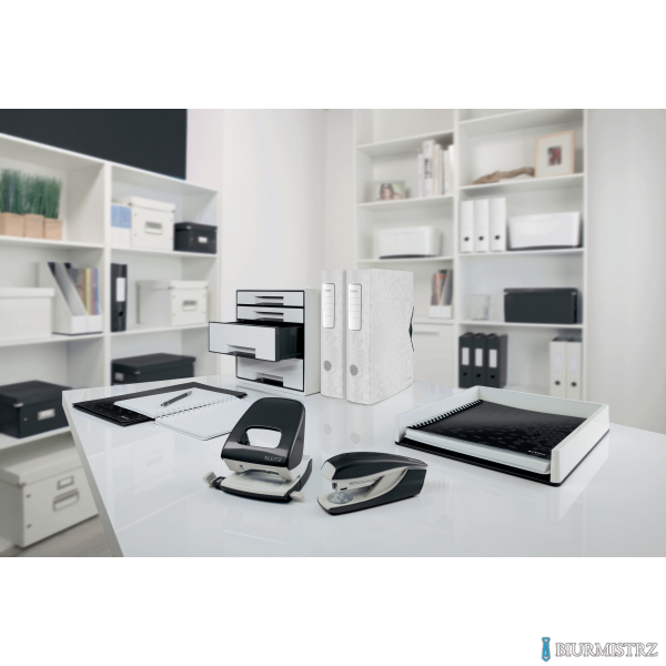 Dziurkacz duży metalowy Leitz, czarny, 10 lat gwarancji, 30 kartek 50081095