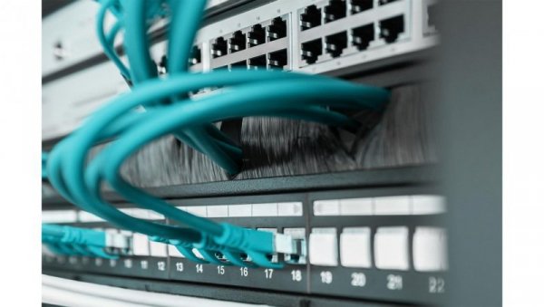 Panel zapasu kabla ze szczotką 1U S/483 G/11 czarny DN-97661