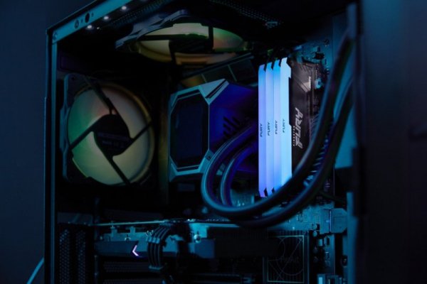 Kingston Pamięć DDR4 Fury Beast RGB 128GB(4*32GB)/3600 CL18