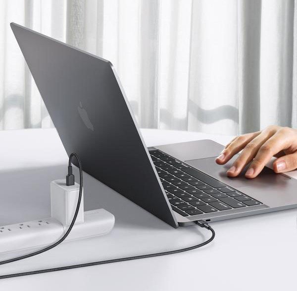 AUKEY CB-CD45 kabel USB-C - USB-C 0,9m 60W PD 3A 20V nylonowy oplot czarny