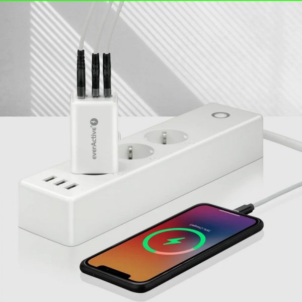 everActive Ładowarka sieciowa GAN QC 4+ 65W 1XUSB 2XUSB-C biała SC-655Q