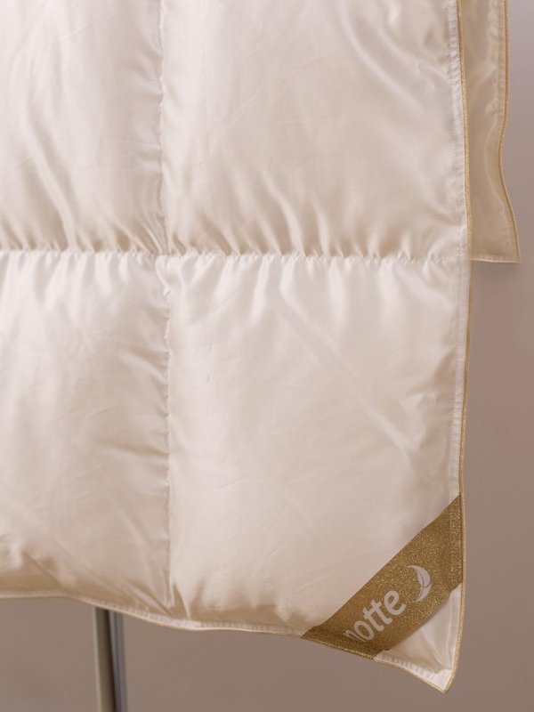 Zestaw kołdra puchowa z jedwabiem Dolce zimowa 200x220+2poduszki