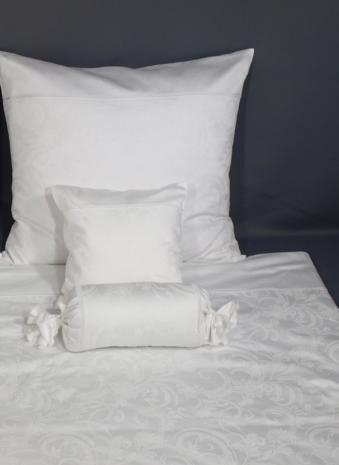 Elegancka poszewka żakardowa z włoskiej satyny biała 40x40