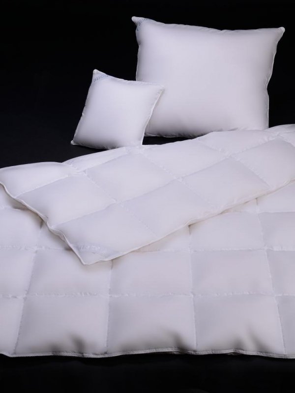 Zestaw kołdra 100% puchowa Luna całoroczna 180x200+2poduszki