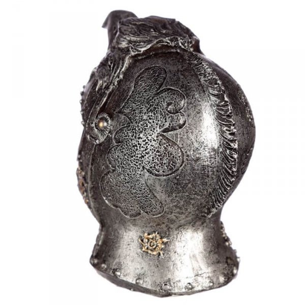 dekoracyjna figurka - czaszka rycerza w średniowiecznym hełmie z głową ptaka na przyłbicy