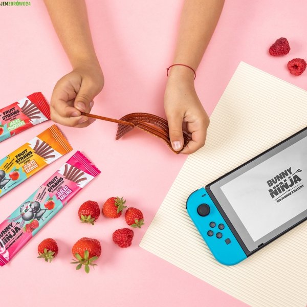 FRUIT STRAWS PRZEKĄSKA JABŁKO - MALINA BUNNY NINJA 16 g