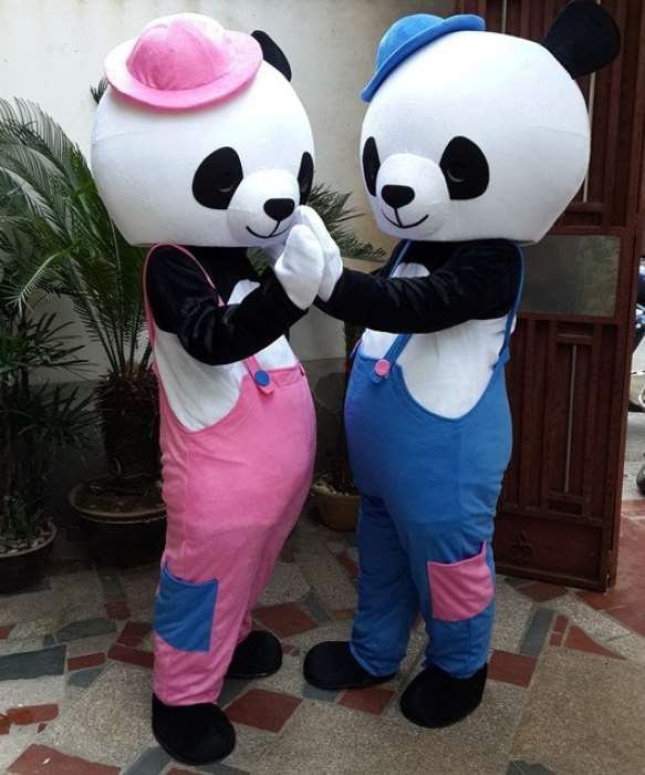 Stroje chodzących maskotek - Para Misiów Panda