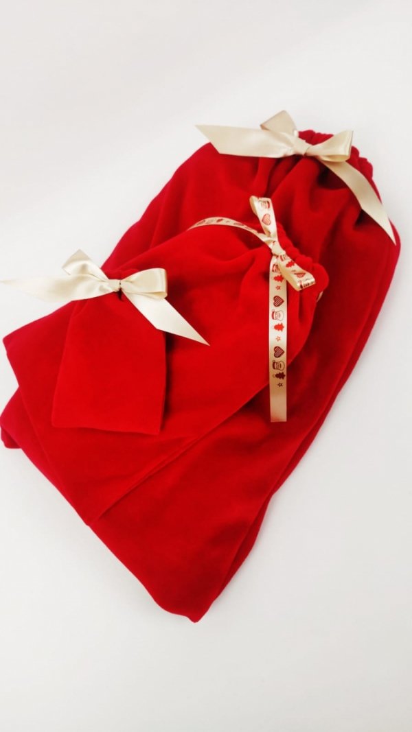 Woreczek welurowy ze wstążką średni