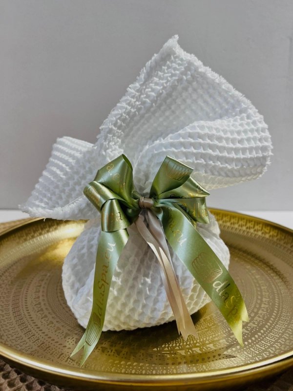 Wstążka jasna zieleń ze złotym haftem 