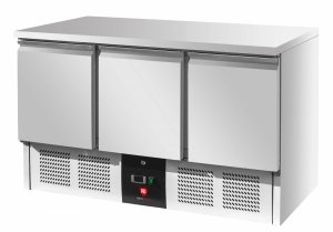 Stół chłodniczy 3-drzwiowy RQS903 S/S TOP | z rantem | 368 l | agregat dolny | 1367x700x960 mm