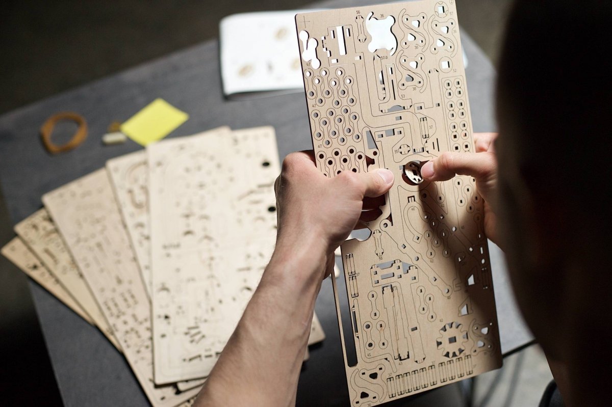 Puzzle 3D Drewniane Tor Kulkowy Wciągnik Łańcuchowy uGEARS