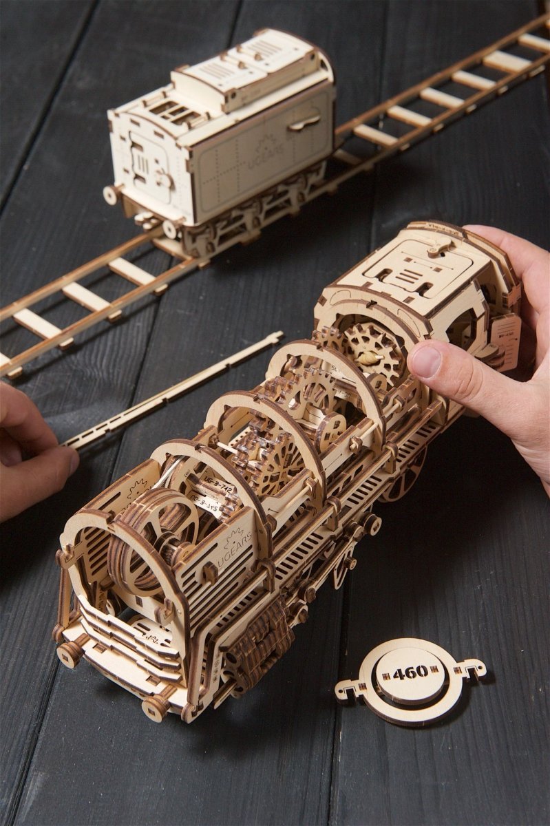 Puzzle 3D Drewniane Lokomotywa UG 460 uGEARS