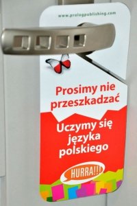 Zawieszka na drzwi Do not disturb