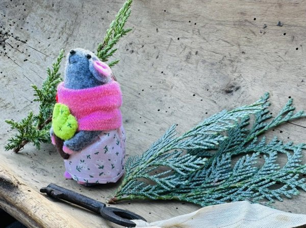 Brelok - Myszka kwiaciarka