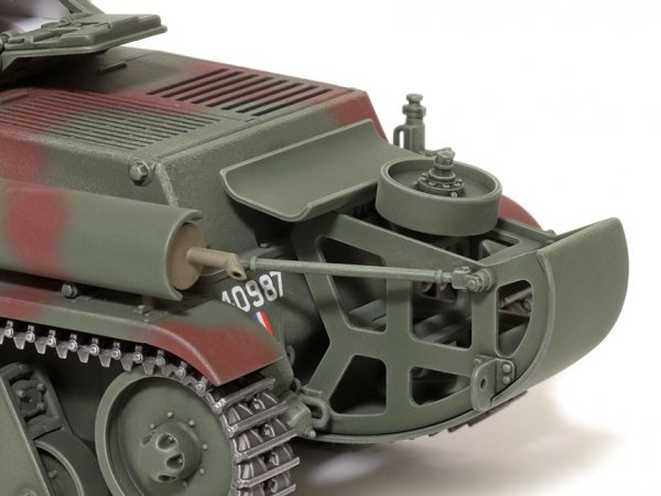Tamiya 35389 1/35 French Light Tank H39 Pz.Kpfw.38H 735(f)