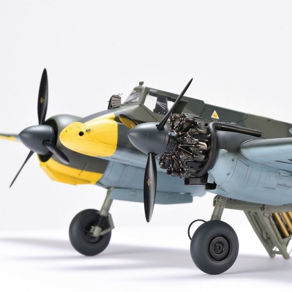 Zoukei-Mura SWS3219 Henschel Hs 129 B-3 1/32