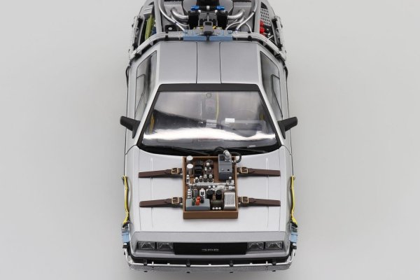 Aoshima 06438 1/24 Timemachine from BACK TO THE FUTURE Part III