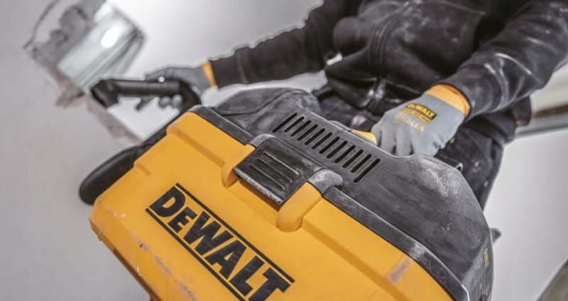 Odkurzacz przemysłowy DeWalt 1100W 15L do pracy na sucho i mokro