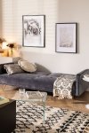 3-osobowa sofa do salonu rozkładana z funkcją spania z aksamitu kolor grafitowy na metalowych nóżkach