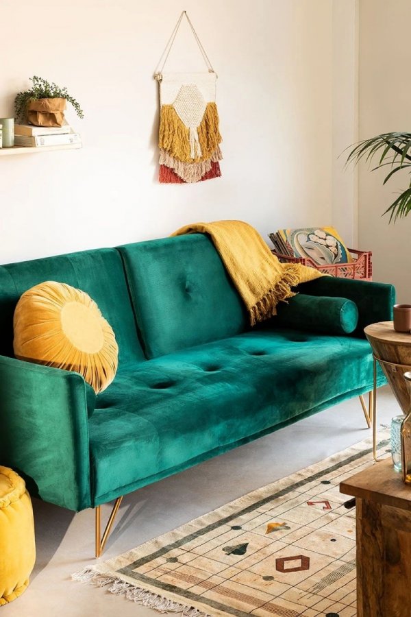 3-osobowa sofa do salonu rozkładana z funkcją spania z zielonego aksamitu na metalowych nóżkach