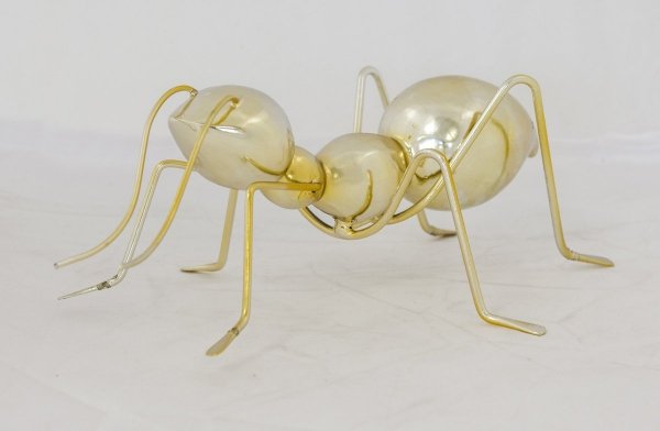 Figurka Mrówka kolor szampański