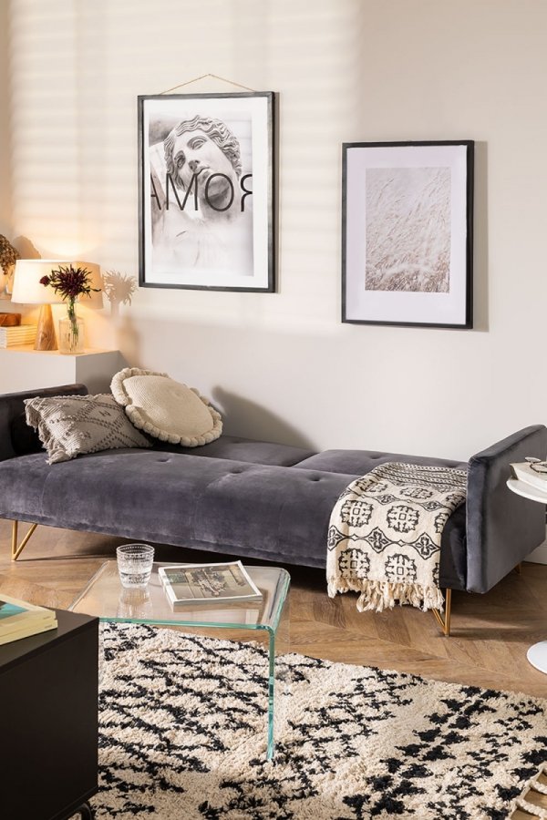 3-osobowa sofa do salonu rozkładana z funkcją spania z aksamitu kolor grafitowy na metalowych nóżkach