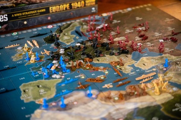 Axis &amp; Allies: 1940 Europe Second Edition