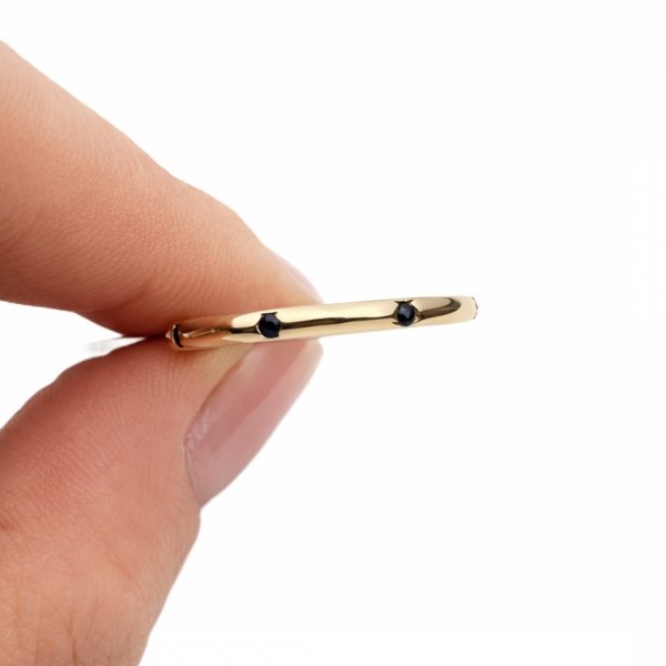 Pierścionek obrączka czarne kamienie R.10/11 złoto 585