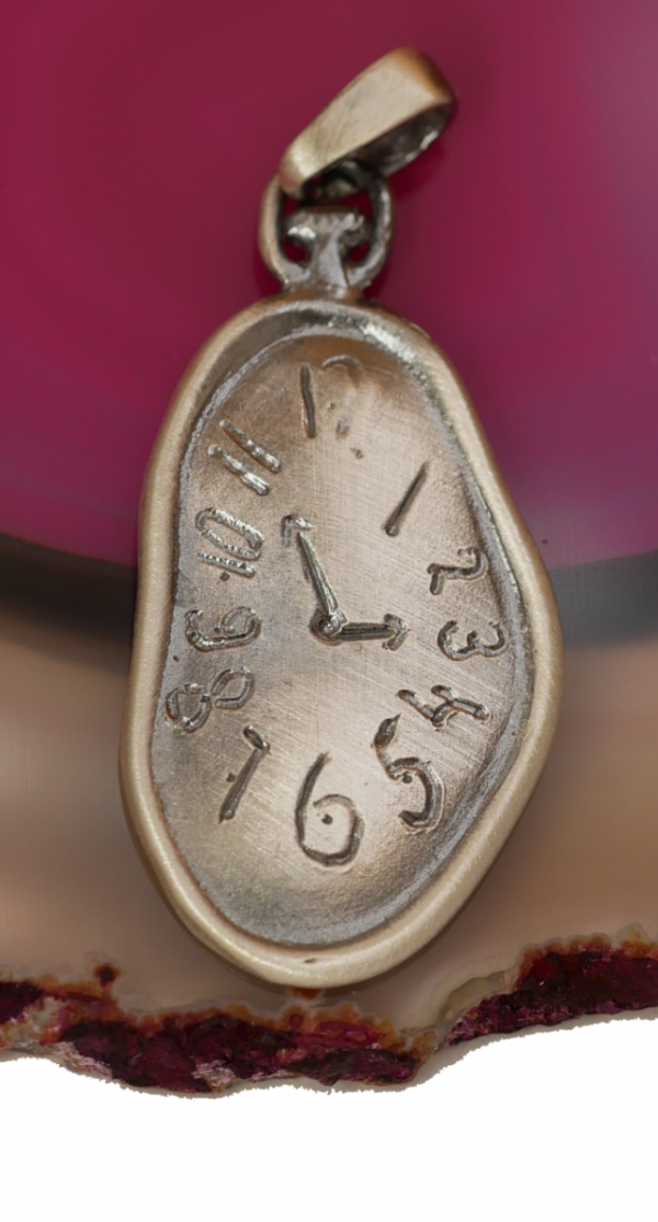 Wisior  lejący zegar art srebro 925 rod