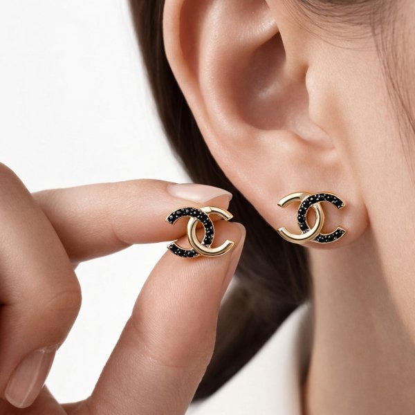 Kolczyki sztyft o splecionej formie złoto 585