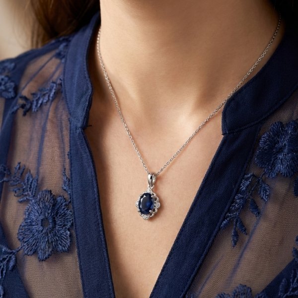 Wisior z naturalnym szafirem i białym topazem srebro 925 