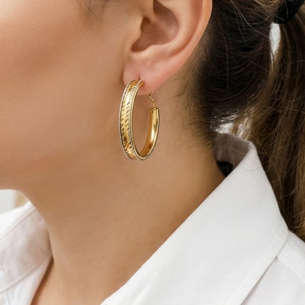 Kolczyki obręcze z grawerem złoto 585