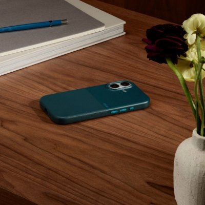 Apple Etui Beats Rugged zgodne z MagSafe i panelem Sterowanie aparatem do iPhonea 17 - tatrzański granatowy