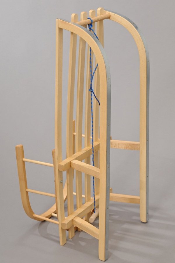 Holzschlitten mit Rückenlehne Winterfußsack 108cm Blau