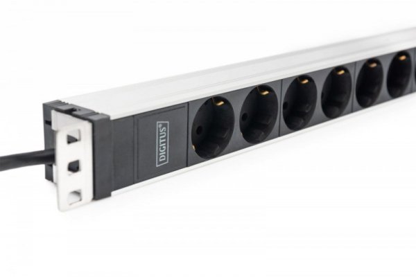 Digitus Listwa zasilająca PDU 19&quot; Rack, 8x gniazdo ze stykami ochronnymi unischuko 16A/230V, 1x wtyczka IEC C20, 16A, przewód zasilający 2 m, Aluminiowa