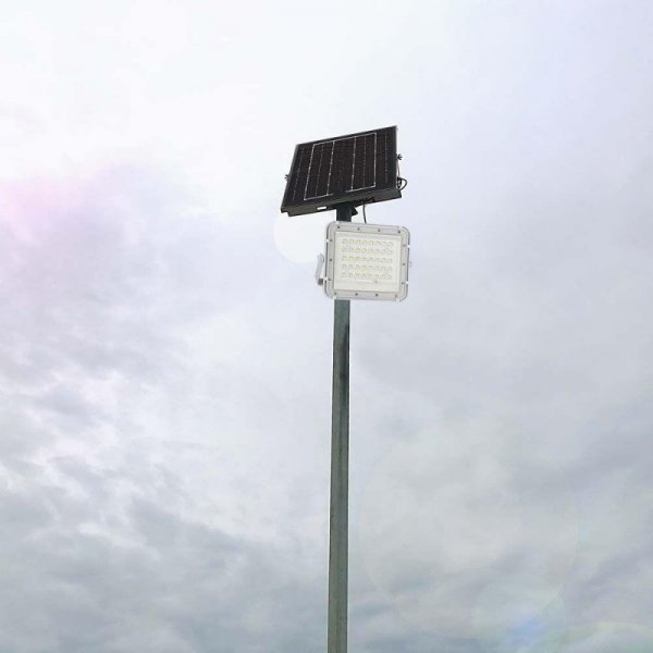 Naświetlacz LED solarny V-TAC 10W pilot auto timer IP65 biały VT-80W-W 6400K 800lm