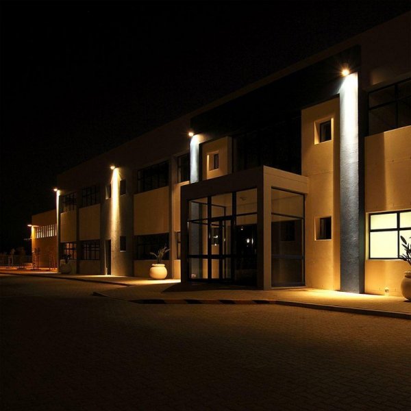 Naświetlacz LED V-TAC 100W LED SMD czarny VT-44109 4000K 8150lm