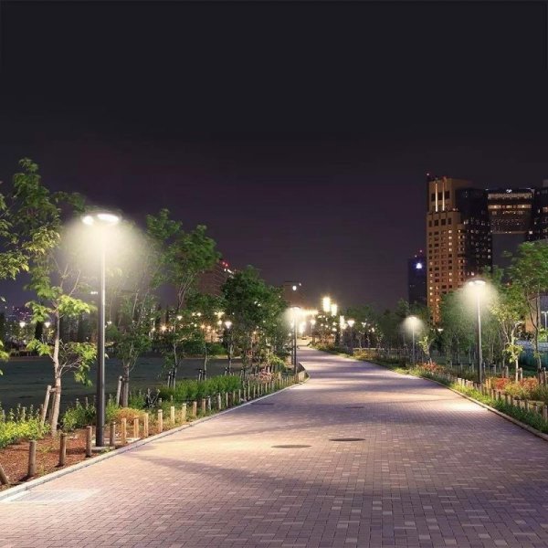 Oprawa ogrodowa V-TAC solarna 7,5W czujnik ruchu timer pilot IP65 VT-45W 6500K 1000lm